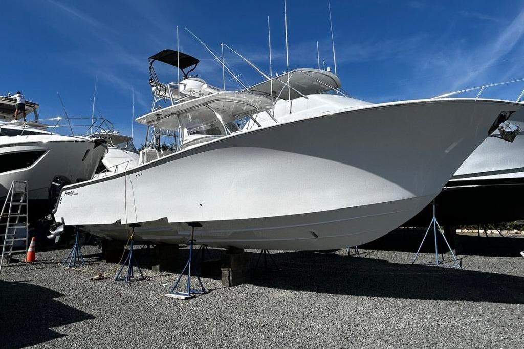 Front Runner 39 Center Console