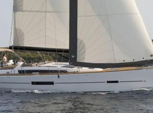 2018 Dufour 520 Grand Large
