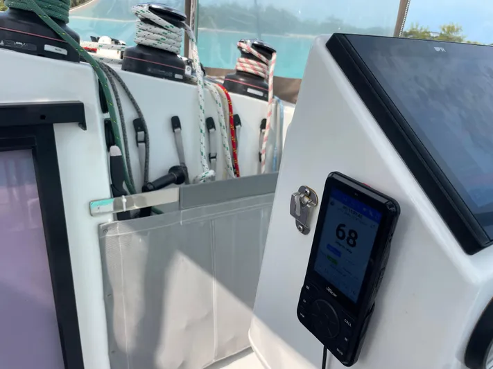 Gemeaux Yacht Photos Pics 