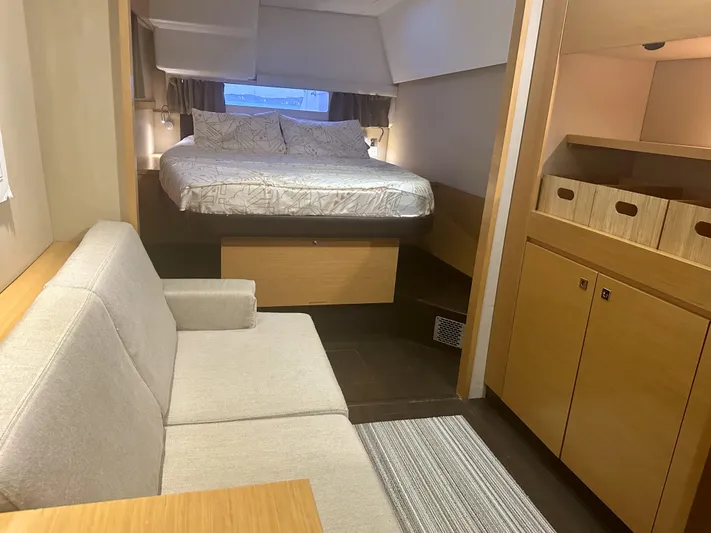 Gemeaux Yacht Photos Pics 