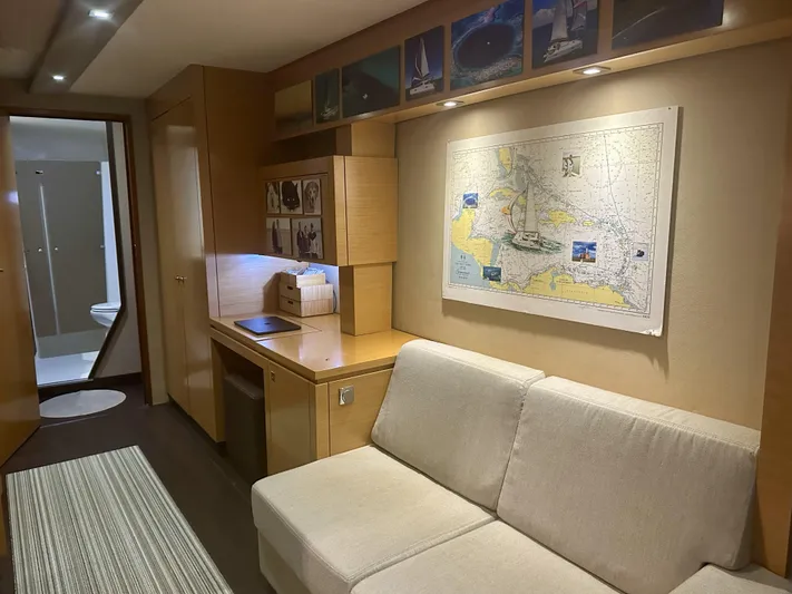 Gemeaux Yacht Photos Pics 