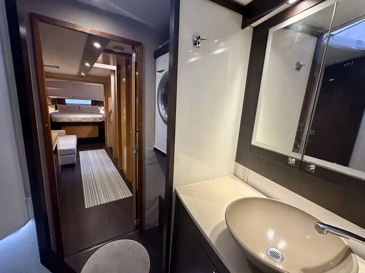 Gemeaux Yacht Photos Pics 