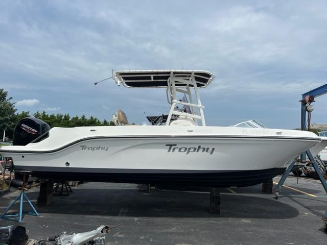 2021 Bayliner Trophy T22CC Center Console for sale - YachtWorld