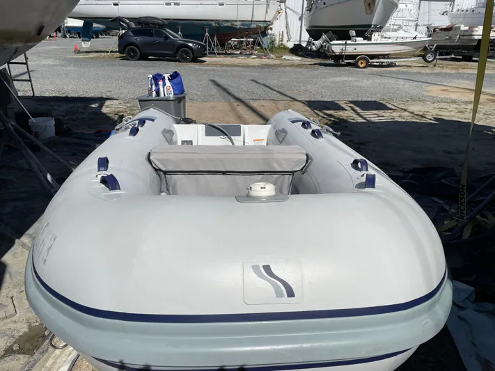 Chandelle Yacht Photos Pics 