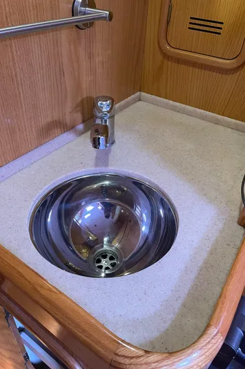 Chandelle Yacht Photos Pics 