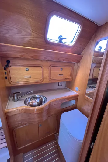 Chandelle Yacht Photos Pics 