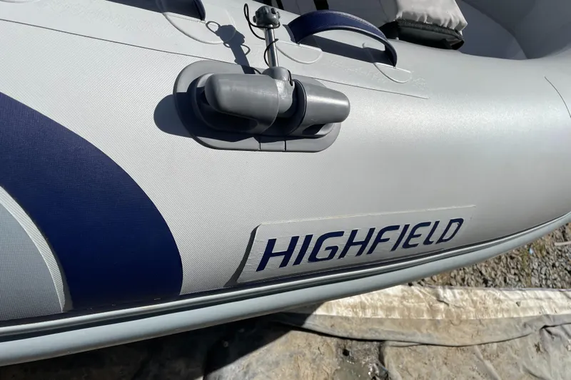 Chandelle Yacht Photos Pics 