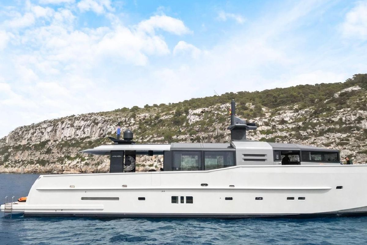 2010 Arcadia Yachts 85 