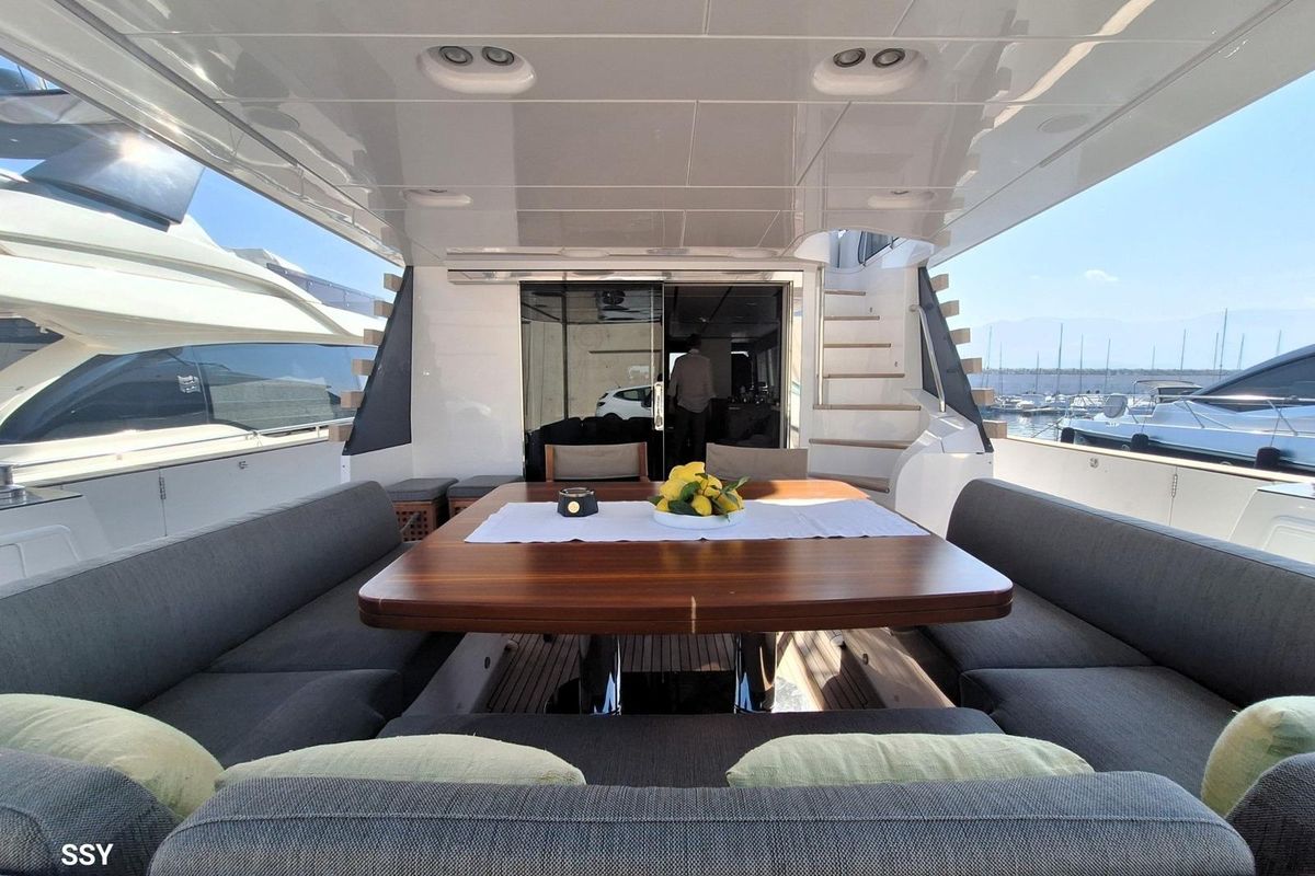 2022 Azimut 66 