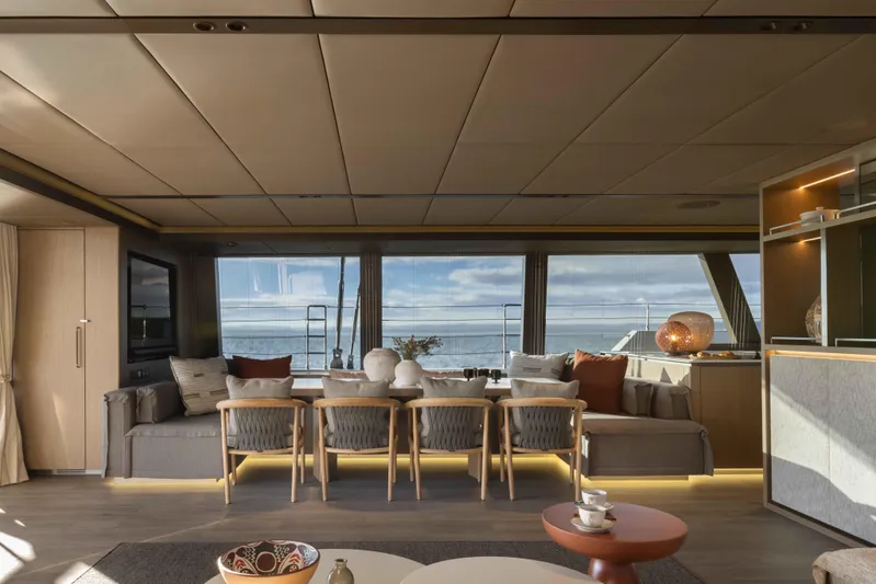 Otoctone Yacht Photos Pics Dining Area