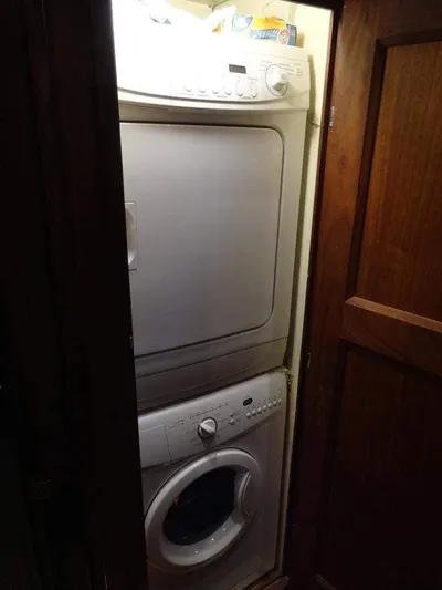 Temptress Yacht Photos Pics Washer and dryer in Hatteras 58 Motor Yacht, 1971.