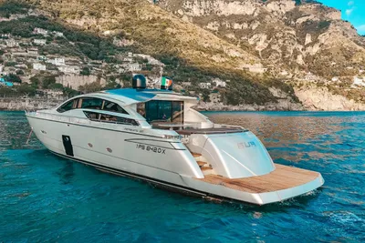 2011 Pershing 80