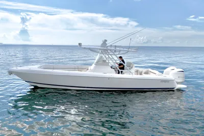 Intrepid 327 Center Console