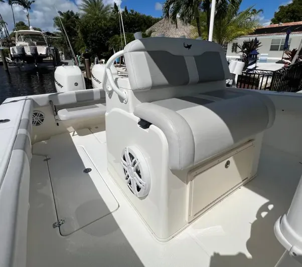 Cryptonite Yacht Photos Pics 