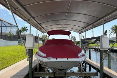 Crownline Eclipse E255 XS