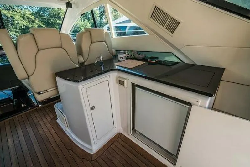 Minutes II Memories Yacht Photos Pics 