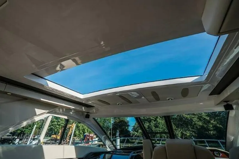 Minutes II Memories Yacht Photos Pics 