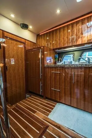 Minutes II Memories Yacht Photos Pics 