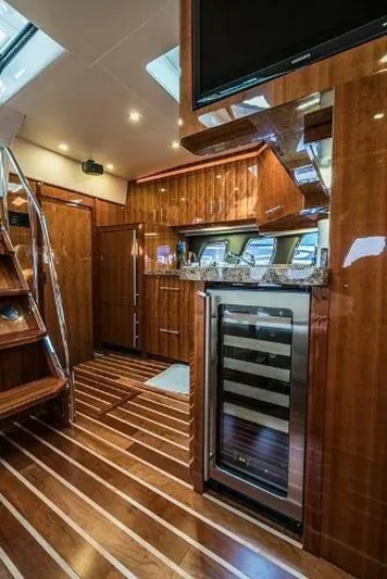 Minutes II Memories Yacht Photos Pics 