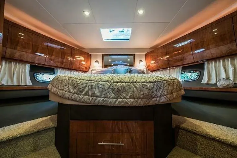 Minutes II Memories Yacht Photos Pics 