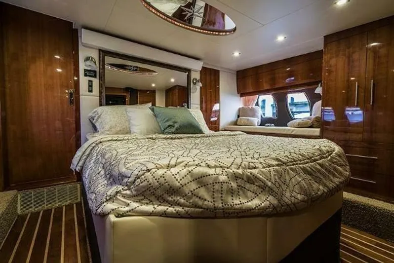 Minutes II Memories Yacht Photos Pics 