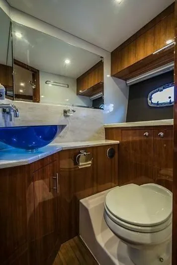 Minutes II Memories Yacht Photos Pics 