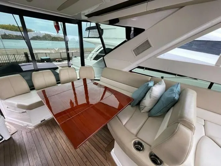 Minutes II Memories Yacht Photos Pics 