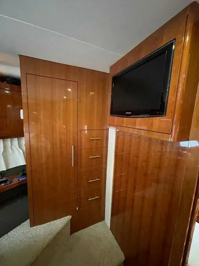 Minutes II Memories Yacht Photos Pics 