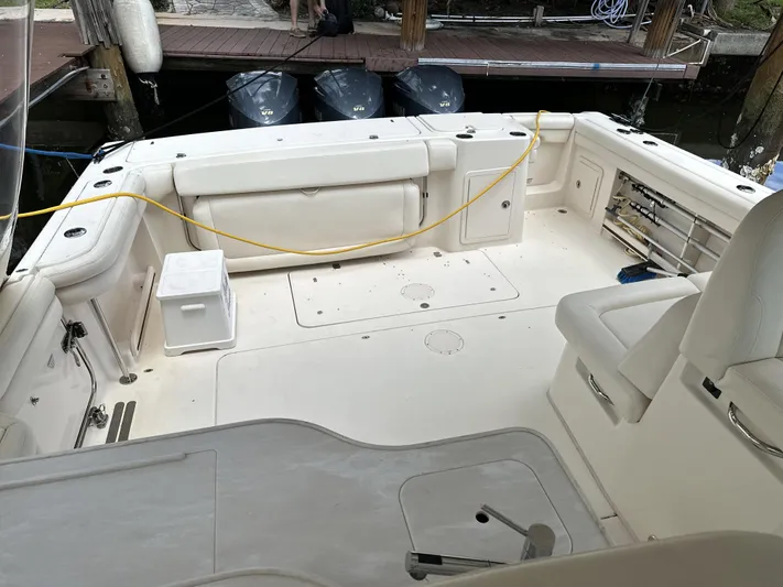 37 Grady White Freedom Yacht Photos Pics 2017 Grady-White Freedom 375 boat interior with spacious seating and clean deck.