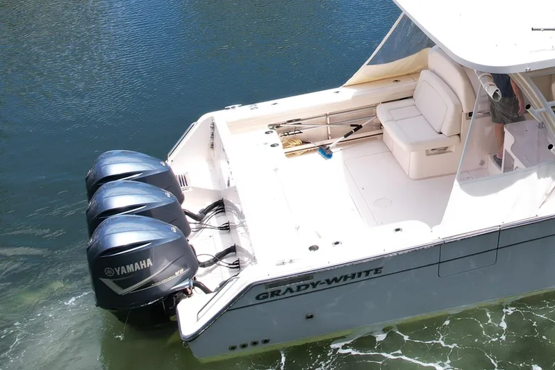 37 Grady White Freedom Yacht Photos Pics 