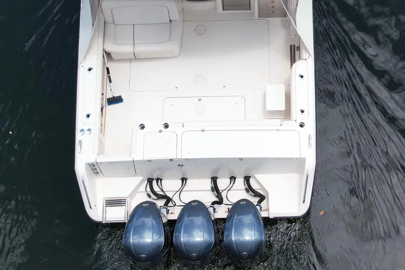 37 Grady White Freedom Yacht Photos Pics 