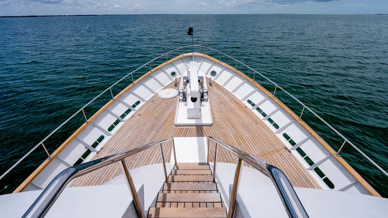 Bravo Yacht Photos Pics Bow view of 1975 Stephens Brothers Expedition yacht on open water.