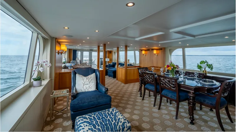 Bravo Yacht Photos Pics 