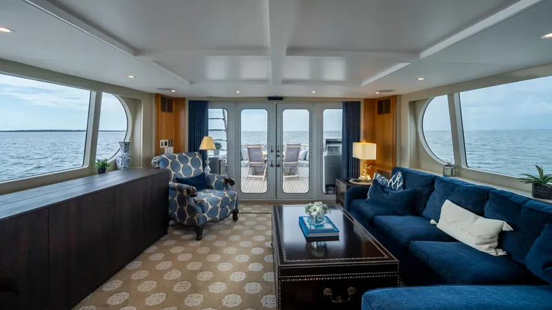 Bravo Yacht Photos Pics 