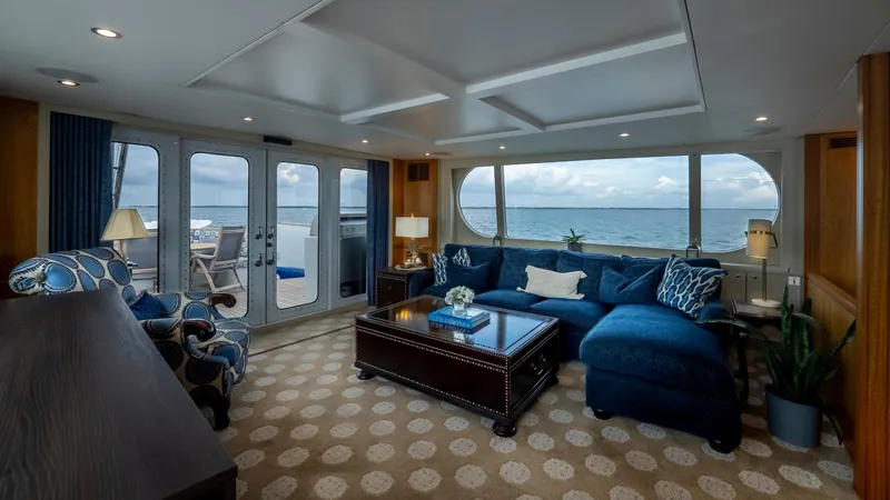 Bravo Yacht Photos Pics 