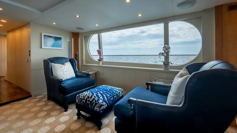 Bravo Yacht Photos Pics 