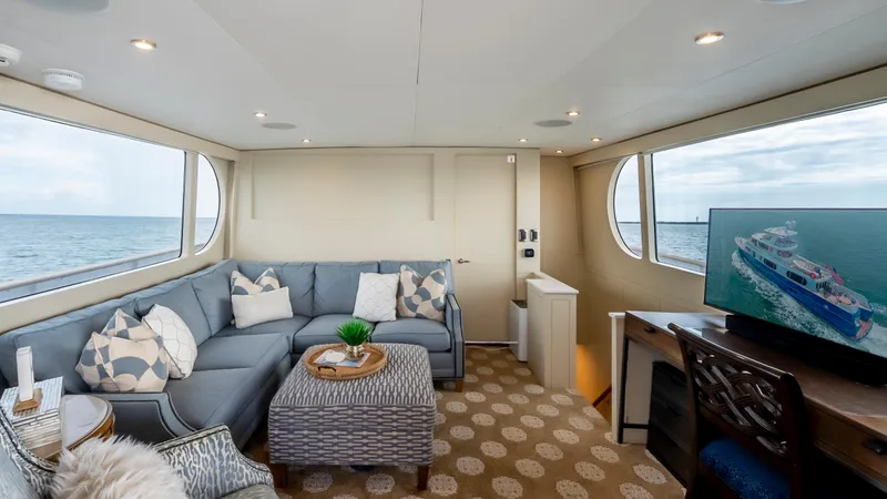 Bravo Yacht Photos Pics 