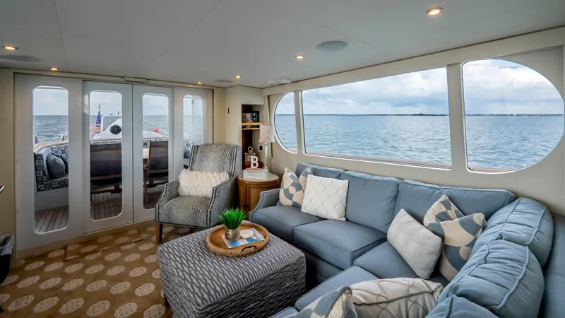 Bravo Yacht Photos Pics 