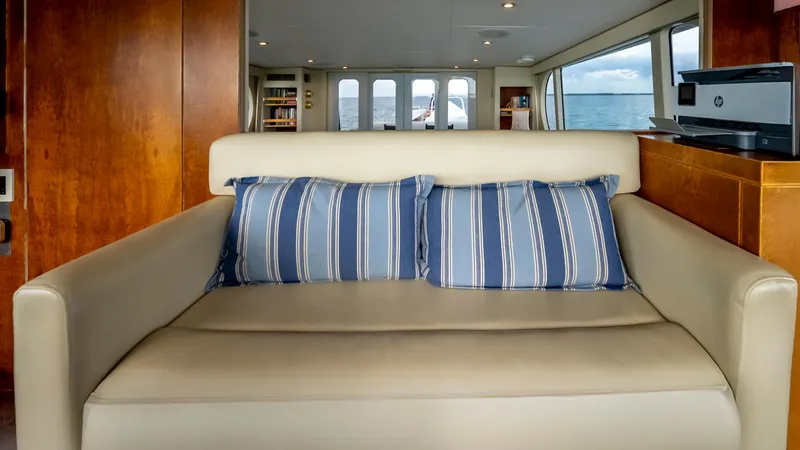 Bravo Yacht Photos Pics 