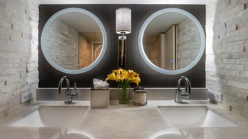 Bravo Yacht Photos Pics 