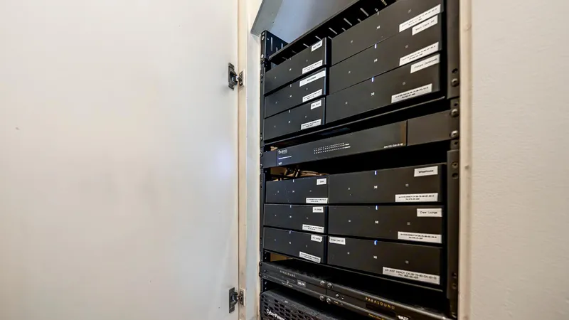 Bravo Yacht Photos Pics Sonos sound system