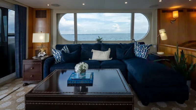 Bravo Yacht Photos Pics 