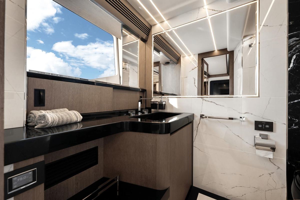 2023 Galeon 80 