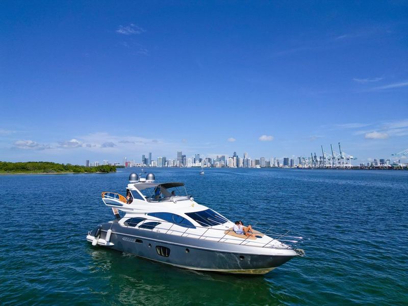 2008 Azimut 55