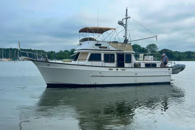 Marine Trader 38DC