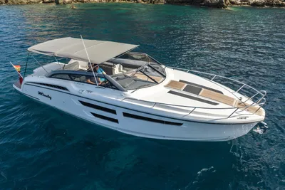 2021 Windy 37 Shamal