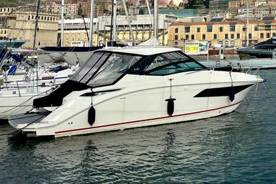 2023 Sea Ray 320 Sundancer