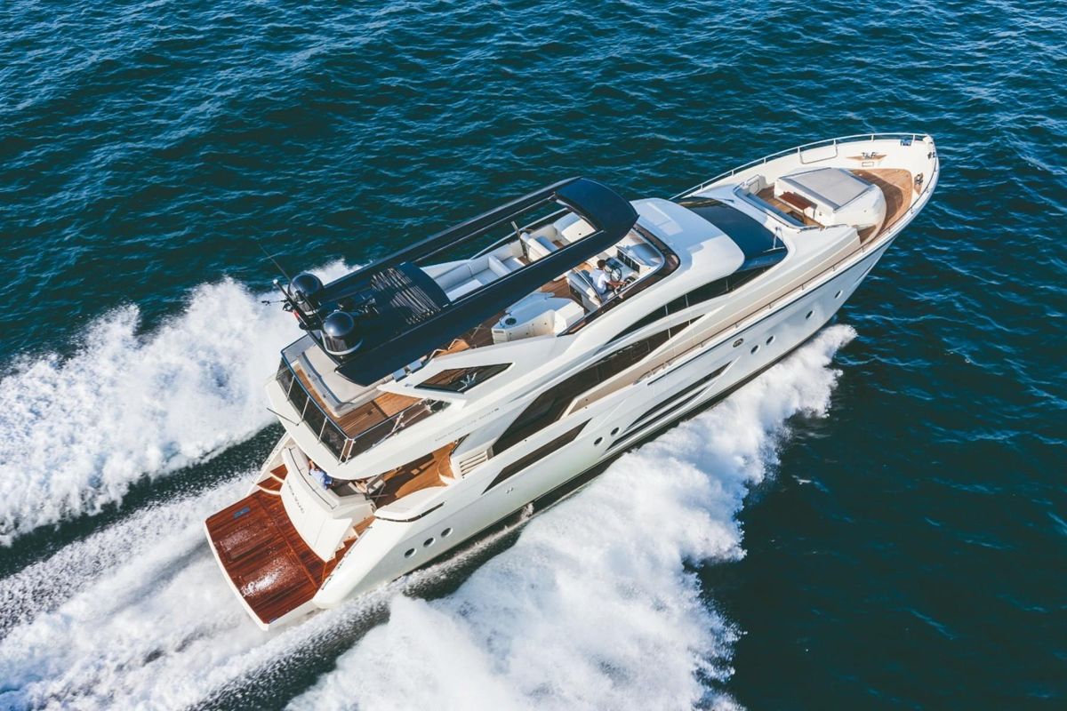 2015 Dominator 80 