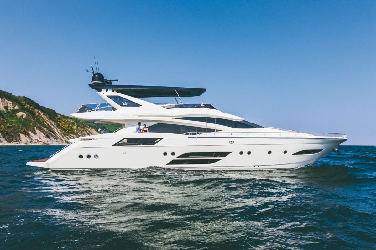 2015 Dominator 80 