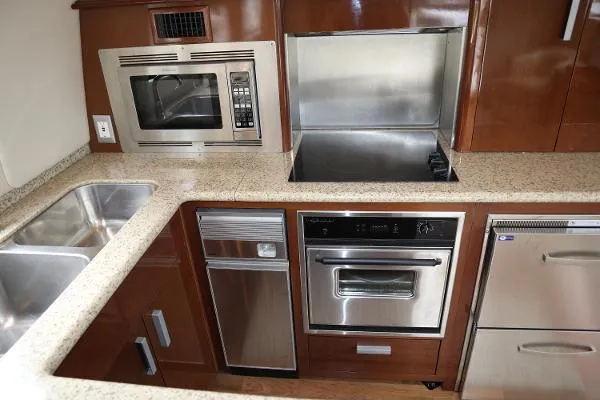  Yacht Photos Pics 56' Carver Voyager - Galley